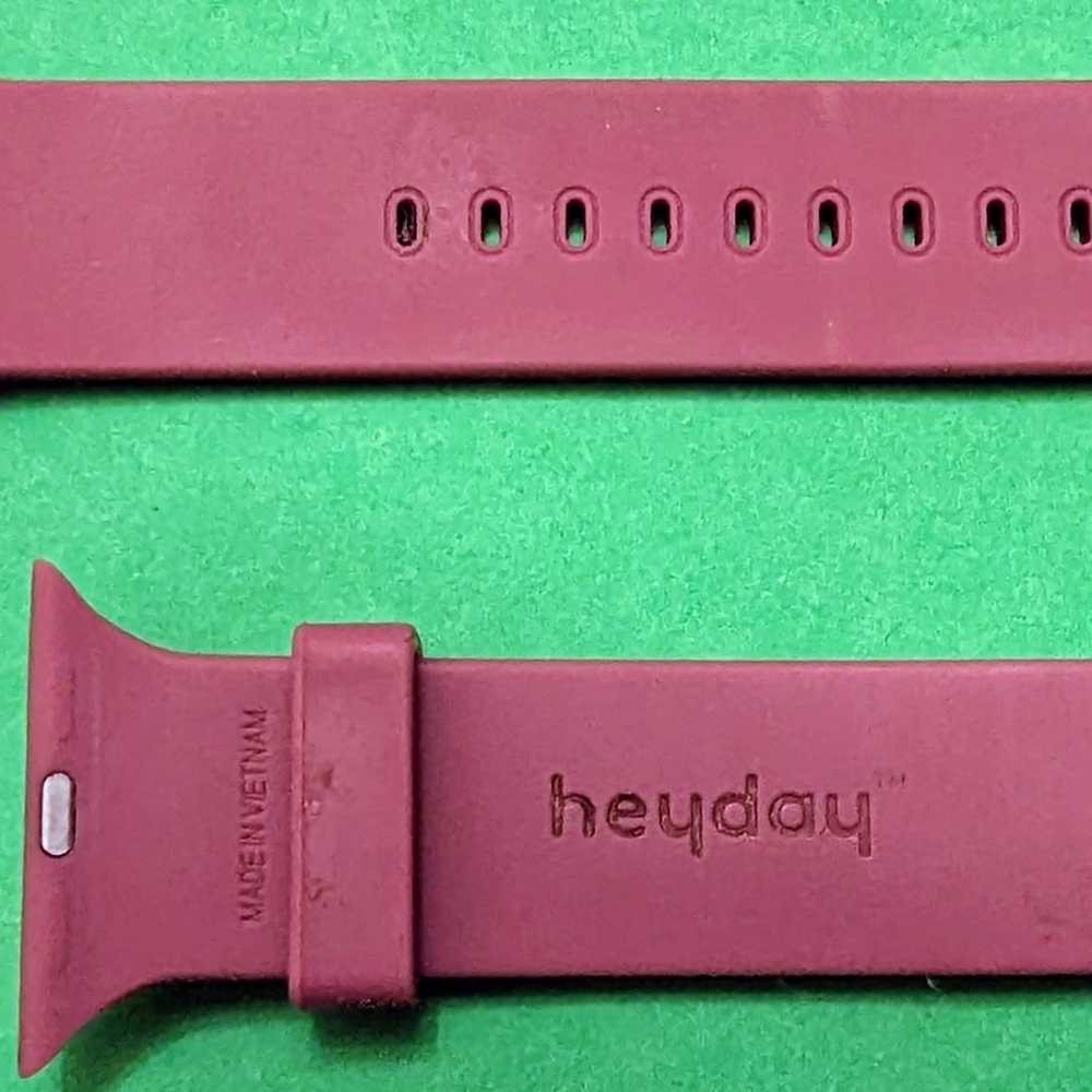 heyday Watchband for Apple Watch Series SE 2nd Gen 40 mm Silver Buckle, Silicone